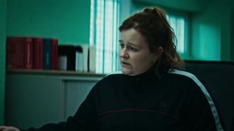 Privileges S01E01 Do Not Disturb